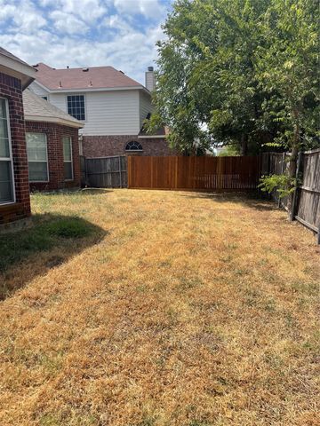 2740 Eastland Drive, Grand Prairie, TX 75052