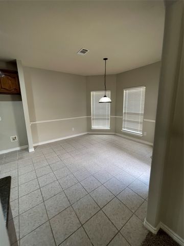2740 Eastland Drive, Grand Prairie, TX 75052