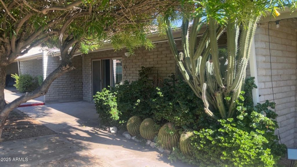 3635 E TURNEY Avenue 7, Phoenix, AZ 85018