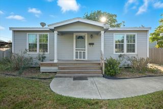 3517 Lawnview St E, Corpus Christi, TX 78411