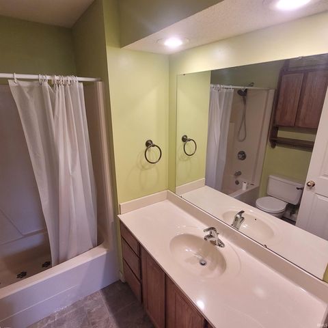 2612 Belknap Lane, Mishawaka, IN 46544