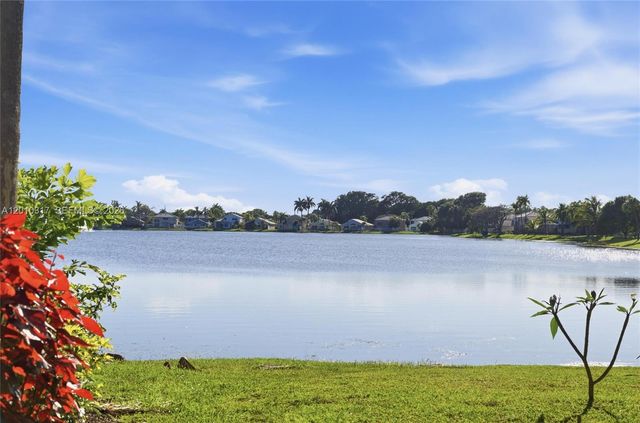 5531 NW 50th Way, Coconut Creek, FL 33073