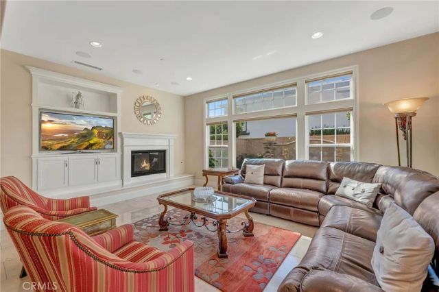 17441 Suffolk Lane, Huntington Beach, CA 92649