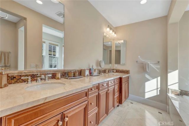 17441 Suffolk Lane, Huntington Beach, CA 92649