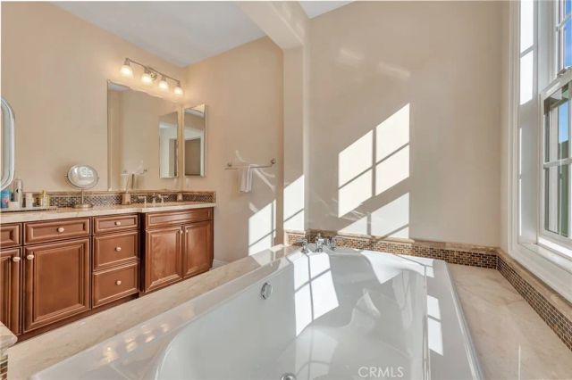 17441 Suffolk Lane, Huntington Beach, CA 92649