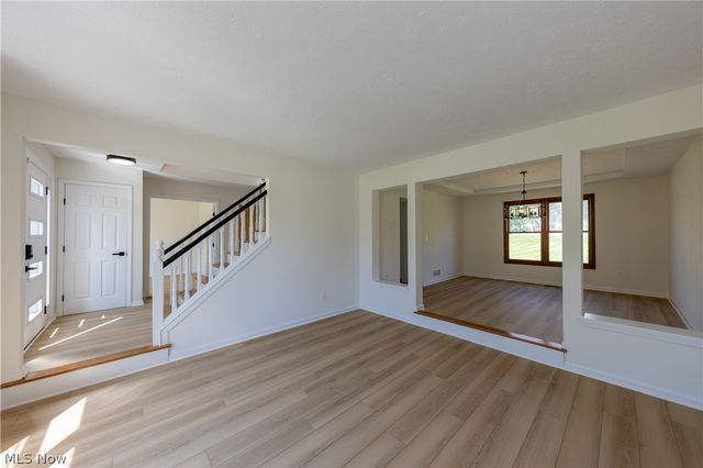 333 Danbury Lane, Richmond Heights, OH 44143