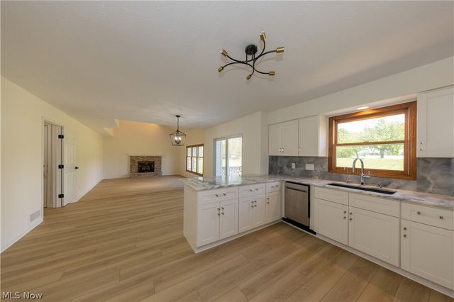 333 Danbury Lane, Richmond Heights, OH 44143