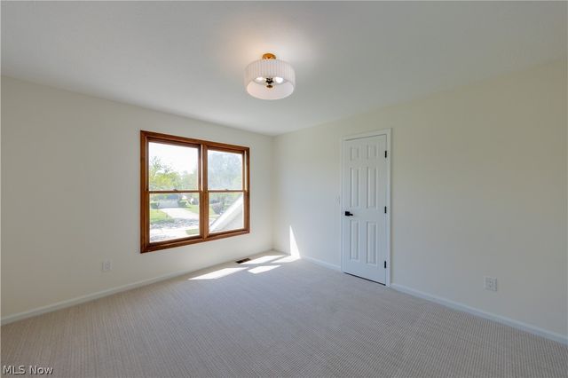 333 Danbury Lane, Richmond Heights, OH 44143