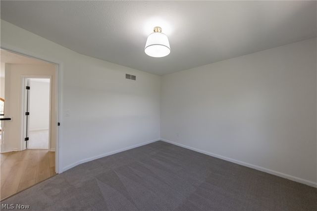 333 Danbury Lane, Richmond Heights, OH 44143