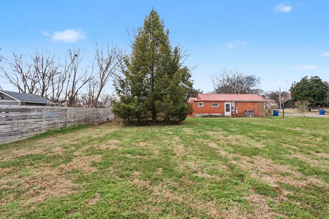 511 Florida Ave, Mount Pleasant, TN 38474