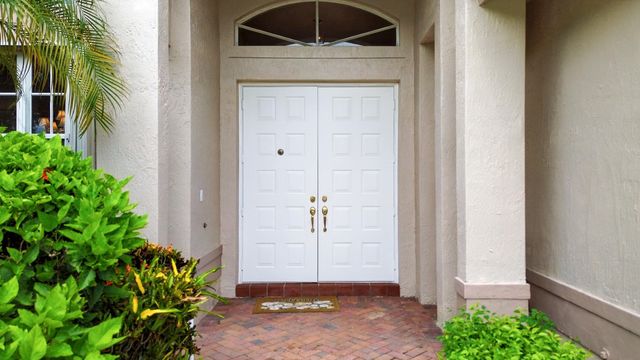5399 Landon Circle, Boynton Beach, FL 33437