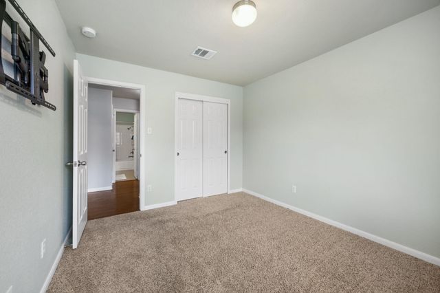 17711 Linkhill DR, Dripping Springs, TX 78620