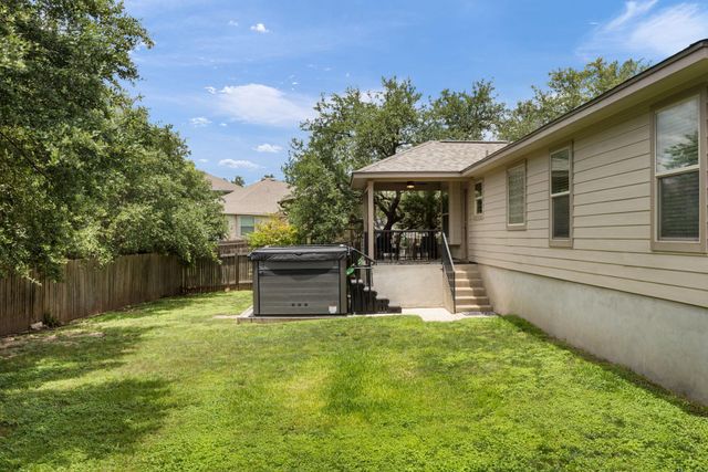 17711 Linkhill DR, Dripping Springs, TX 78620
