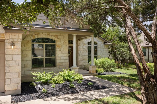 17711 Linkhill DR, Dripping Springs, TX 78620