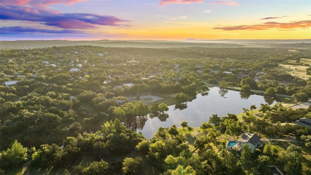 17711 Linkhill DR, Dripping Springs, TX 78620
