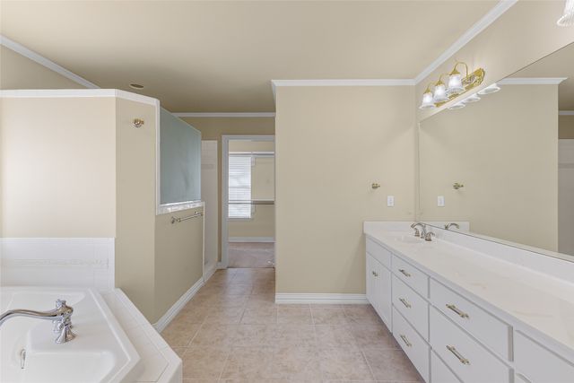 2012 Creekview Drive, Commerce, TX 75428