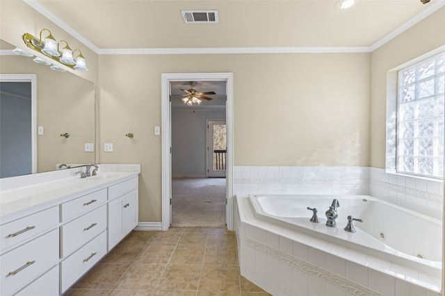 2012 Creekview Drive, Commerce, TX 75428
