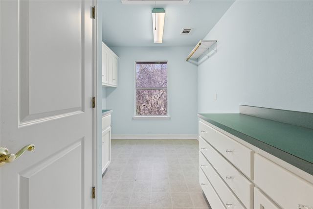 2012 Creekview Drive, Commerce, TX 75428