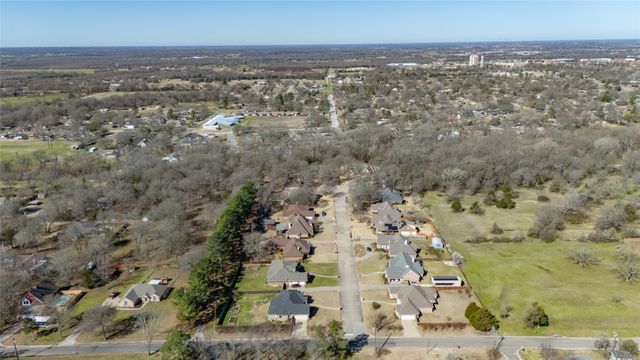 2012 Creekview Drive, Commerce, TX 75428