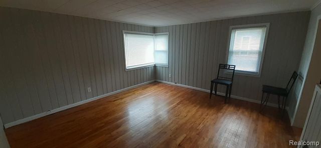 4914 Gertrude Street, Dearborn Heights, MI 48125