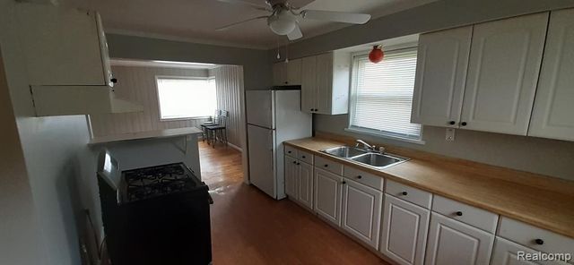 4914 Gertrude Street, Dearborn Heights, MI 48125