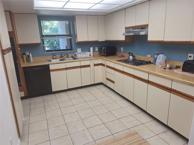 504 S FLORIDA AVENUE 215, Tarpon Springs, FL 34689