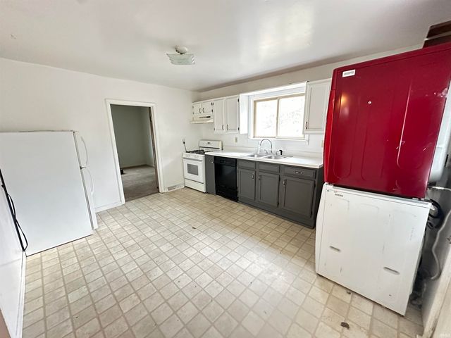 1003 W Cottage Grove Avenue, Bloomington, IN 47404