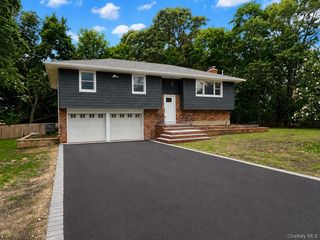 32 Groveland Park Boulevard, Sound Beach, NY 11789