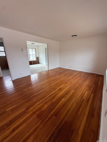 134 Cyril, San Antonio, TX 78218