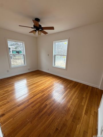 134 Cyril, San Antonio, TX 78218