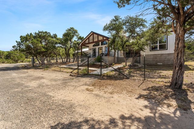 631 Lakeside DR, Wimberley, TX 78676