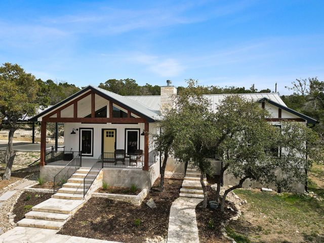 631 Lakeside DR, Wimberley, TX 78676