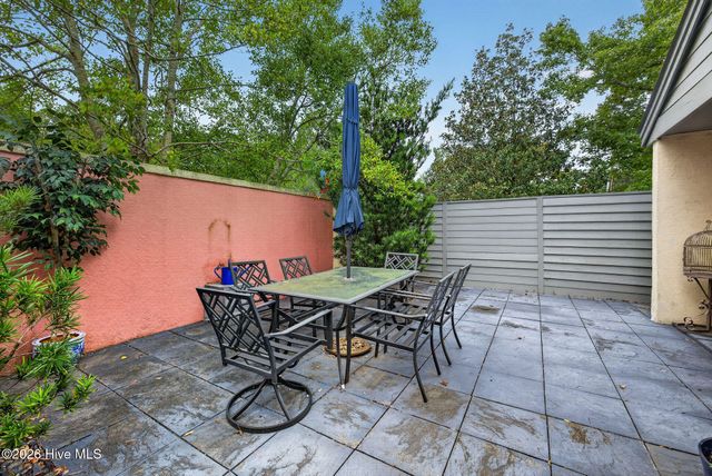 1425 Suncourt Villa Drive, Wilmington, NC 28409