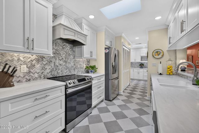 1425 Suncourt Villa Drive, Wilmington, NC 28409