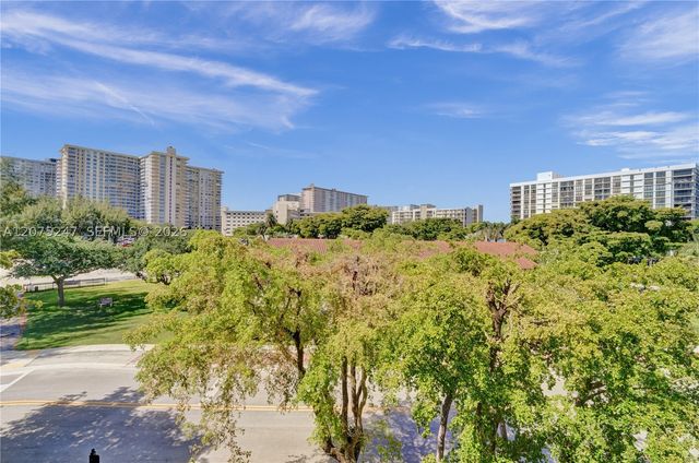 201 178th Dr 403, Sunny Isles Beach, FL 33160