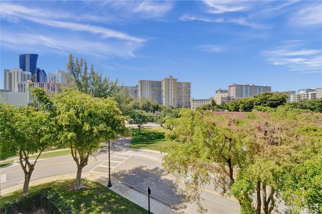 201 178th Dr 403, Sunny Isles Beach, FL 33160