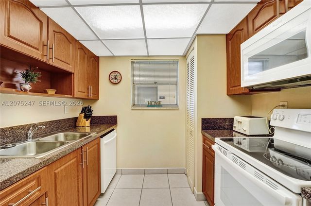 201 178th Dr 403, Sunny Isles Beach, FL 33160