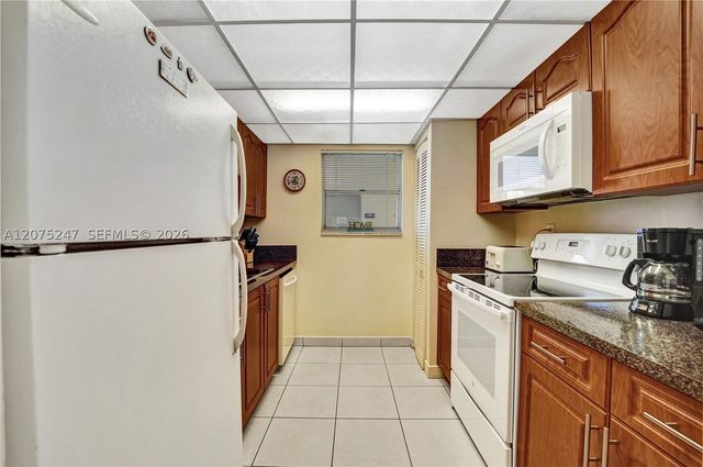 201 178th Dr 403, Sunny Isles Beach, FL 33160