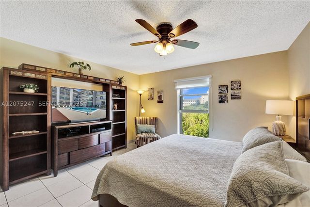 201 178th Dr 403, Sunny Isles Beach, FL 33160