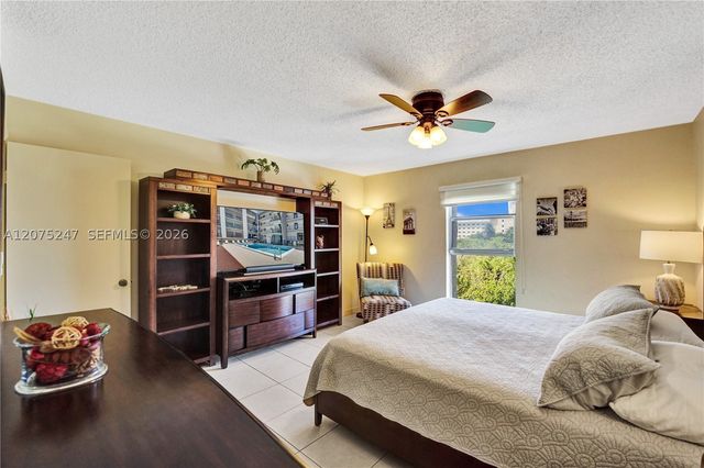 201 178th Dr 403, Sunny Isles Beach, FL 33160