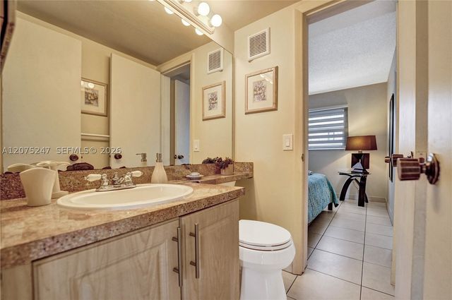 201 178th Dr 403, Sunny Isles Beach, FL 33160