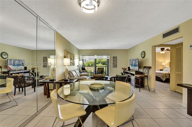 201 178th Dr 403, Sunny Isles Beach, FL 33160