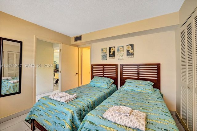201 178th Dr 403, Sunny Isles Beach, FL 33160