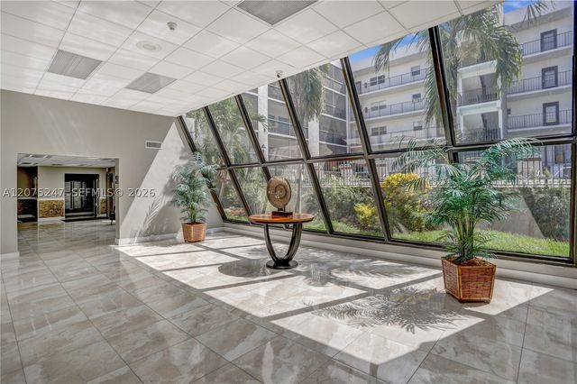201 178th Dr 403, Sunny Isles Beach, FL 33160