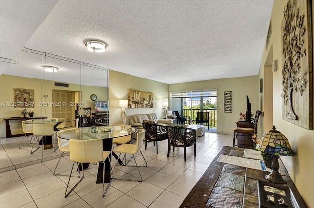 201 178th Dr 403, Sunny Isles Beach, FL 33160