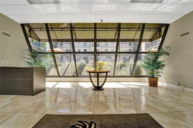 201 178th Dr 403, Sunny Isles Beach, FL 33160