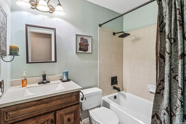 3733 Davenport, Schertz, TX 78154