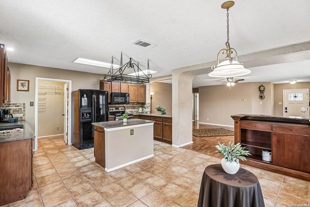 3733 Davenport, Schertz, TX 78154