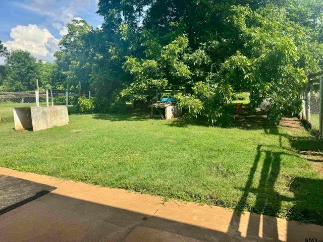 4393 W State Highway 7, Crockett, TX 75835