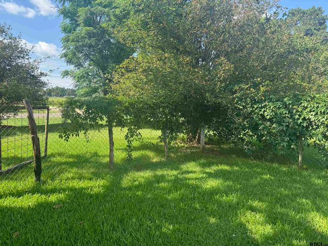4393 W State Highway 7, Crockett, TX 75835